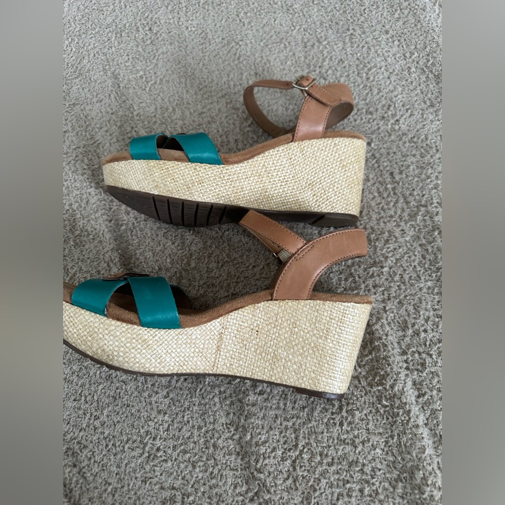 Clarks Artisan boho Teal Blue Leather Strappy Wedge Sandals 9M EUC - Picture 5 of 10